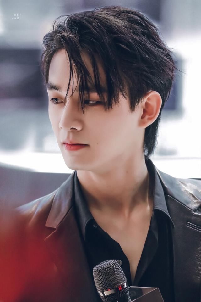  颜值|实力强劲的新兴男团R1SE，高颜值花美男让人眼前一亮