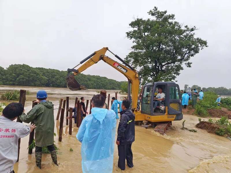 灾情就是命令！江西省军区组织民兵参与抗洪抢险