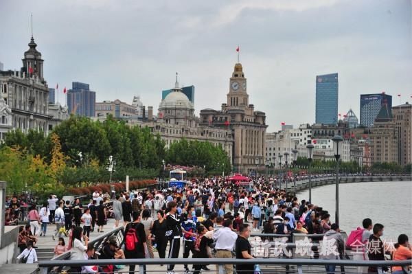 本地|新民快评丨“本地游”当抓住做精做深机会