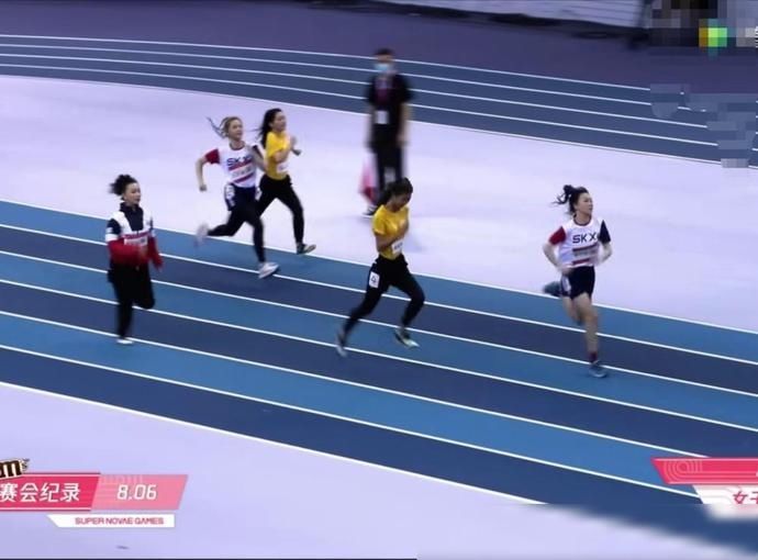  喊话|徐梦洁破短跑记录,赛场再现彩虹甜笑,喊话将属于火少的金牌拿回来