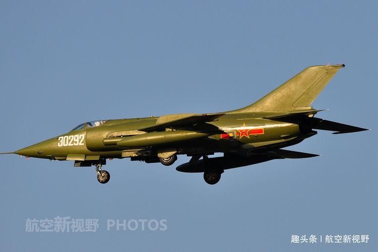 突击|孤身挂载氢弹单程突击，为对抗北方钢铁洪流而生，国产传奇战