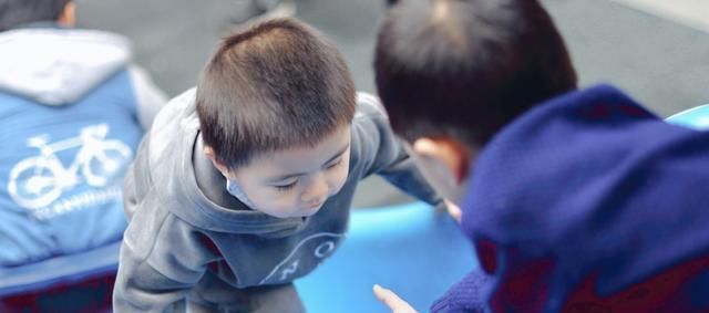 和睦|二孩和睦全靠“一碗水端平”？不，“合作关系”才是二宝友爱之道