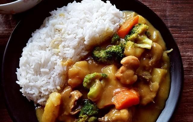  母子|天热不想做饭就煮一锅它，拌在米饭里，母子2人吃光盘了，特省事