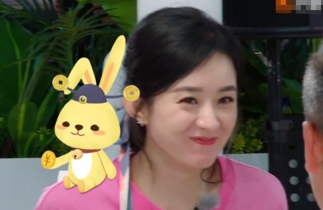  暴露|黄晓明饭前宣布事情, 别人都暂停手中的活, 谁注意赵丽颖在干啥? 暴露修养