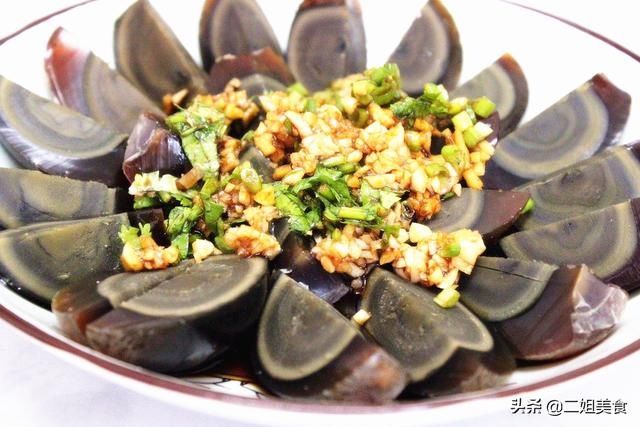 做凉拌|凉拌皮蛋，有3种调味料是关键，每一种都能让皮蛋美味翻倍