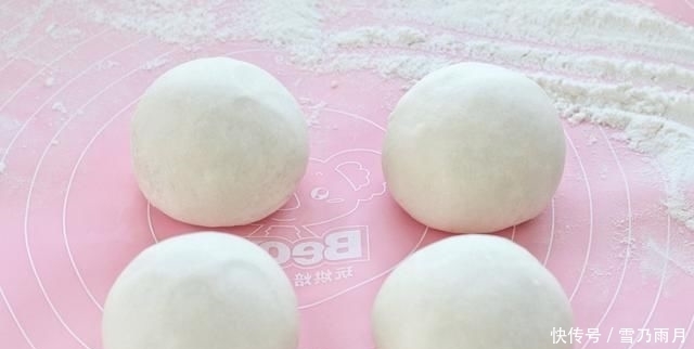 家常|家常烙饼最好吃的做法,掌握了这两个独家秘诀,烙出的饼皮酥内软