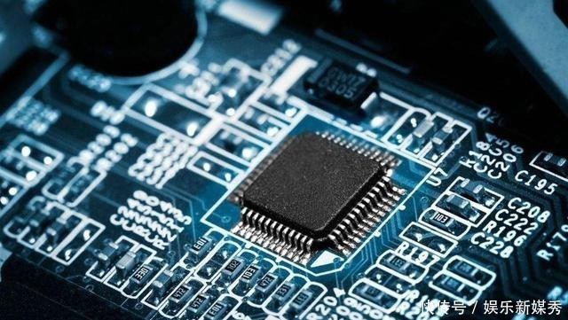 密集|特朗普政府密集犯下大错！短短时间，比尔·盖茨接连2次怒怼怒批