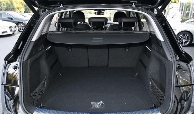  满意的地方|奥迪Q5L提车三个月，只有后排不满意？