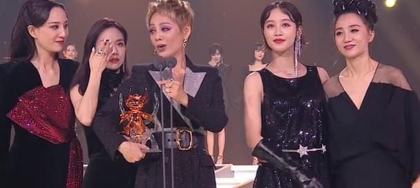  黑脸|拿下第一却黑脸，她凭什么这么嚣张？