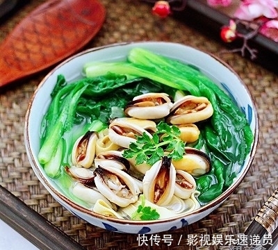 传统|#钟于经典传统味#上汤豆皮青口小白菜