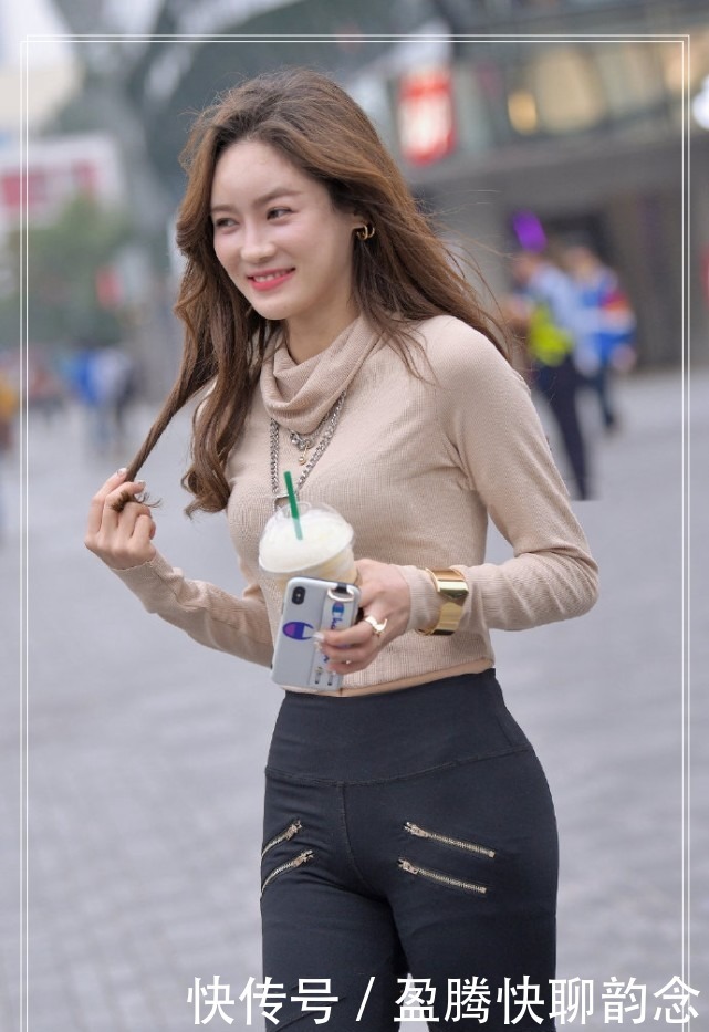  展现|卡其色风情女孩穿搭，展现不一样特色！