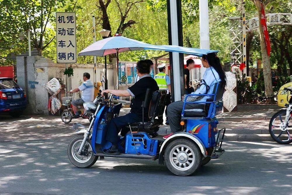  骑行|你骑车这样带孩子吗？太危险了！