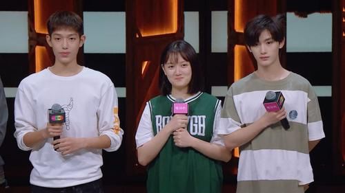  董思怡|丁程鑫王锵艳惊四座，9分钟内打动尔冬升赵薇，他俩眼睛里有灵魂