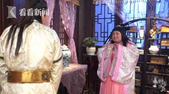 横店特型女演员:身高163体重200斤 一年五六十部戏