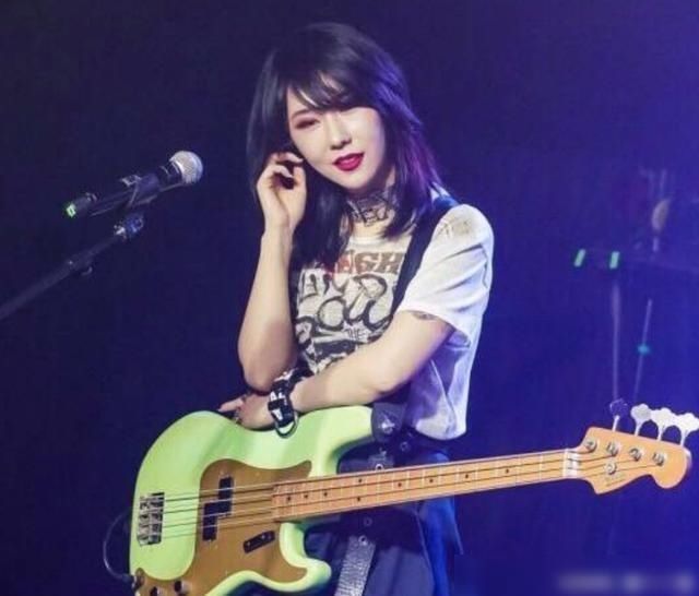  乐夏|《乐夏1》那些乐队，click15面临解散，九连还是没火！