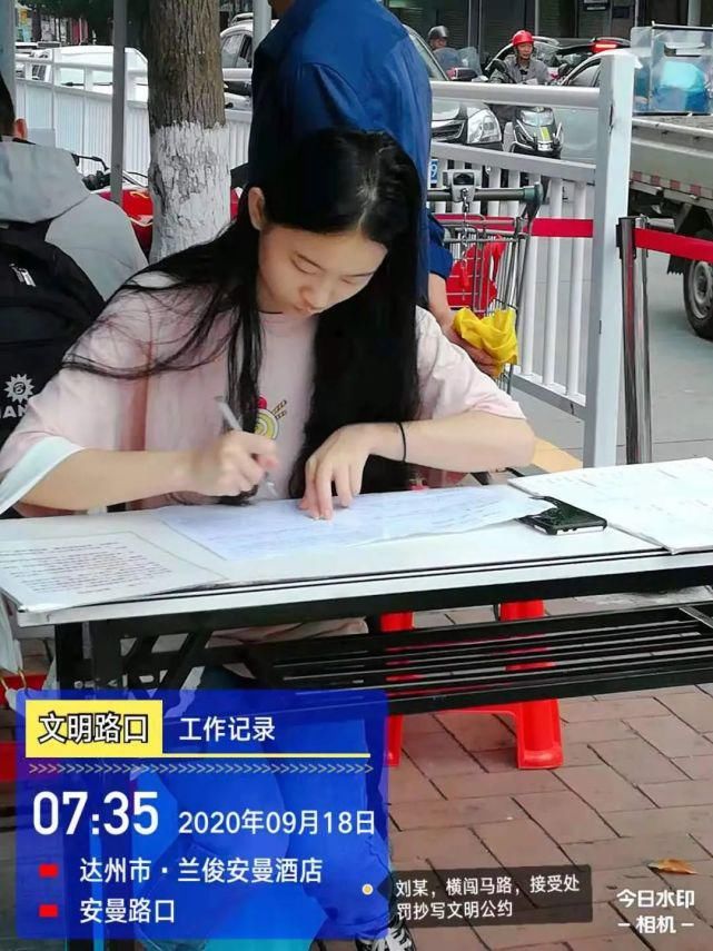 乱穿|【打脸曝光进行时】女子乱穿马路还当街大闹，结果…还有一大波高清无码照曝光！