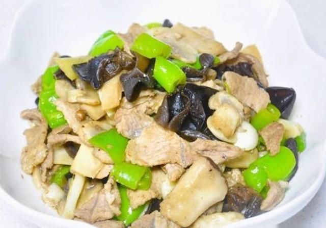  做法|青椒炒肉片的14种做法，肉嫩味纯辣而不燥，营养丰富制作简单