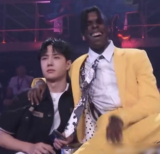 王一博|布布才是冠军,王一博一番话似有深意,也道出了些许无奈