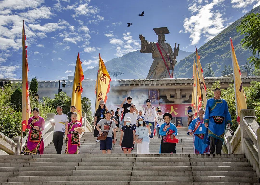 大禹祭坛前|锁定现场！汶川大禹祭坛太hot！