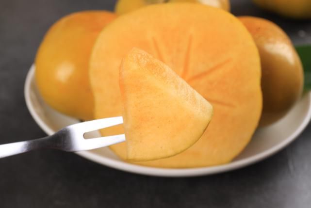 苹果|自带“冰糖心”的云南脆柿,爽似苹果,香甜不带涩