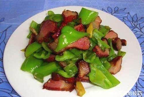 饭店|饭店炒腊肉太贵,不如试着自己在家做着吃,这才是真正的味道!