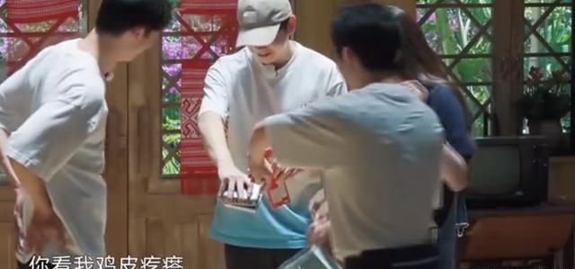  现身|《向往的生活》许光汉惊喜现身！还带了穿越三件套，彭彭看后秒怂