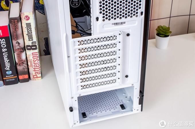 款机箱|存储厂的机箱是什么样子?威刚(ADATA) XPG 入侵者机箱测评