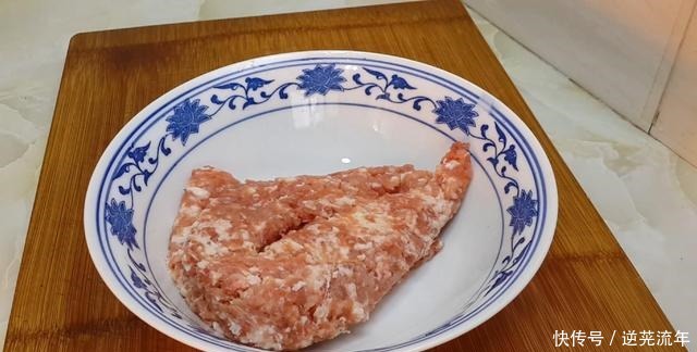 丸子|不管炸什么丸子,都别直接下锅,教你简单一做,过年5斤不够吃!