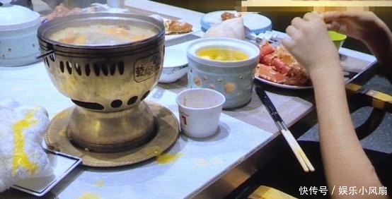 鱼翅|女子在吃鱼翅时要了碗米饭,却被服务员背地嘲笑工作人员绝对没有