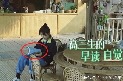  黄磊|继黄磊“假炒菜”后，张子枫这一做法又暴露节目真实性，当我傻？