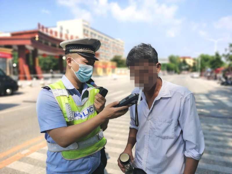  交警|桐柏交警：高考期间男子驾驶噪音摩托车闯限行