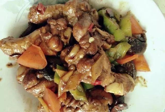  香菇|鸡腿烧香菇还可以这样做，你身边的小伙伴们有口福啦