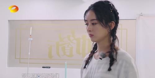  赵丽颖表|《中餐厅》赵丽颖责任心爆棚，首次回应炒酱油事件，初见杨超越反应可爱