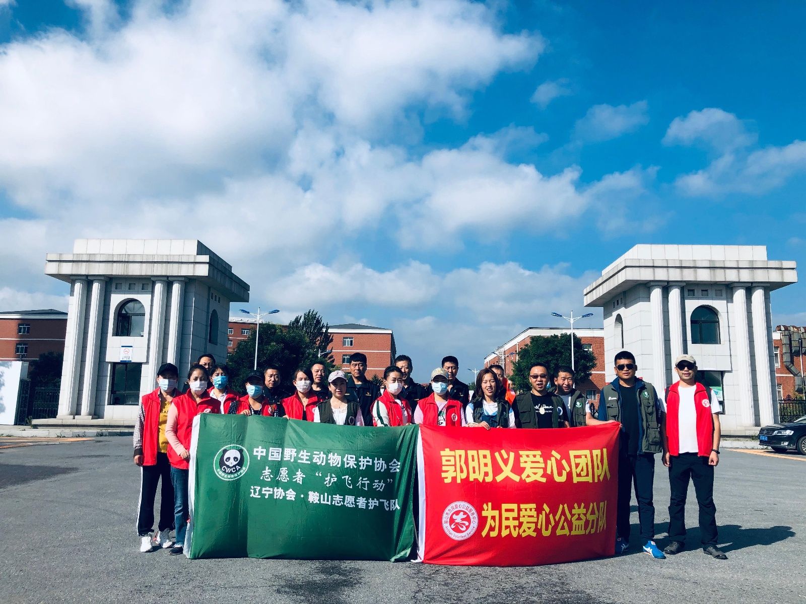 捕鱼|百米河面 竟藏着十余个非法捕鱼笼