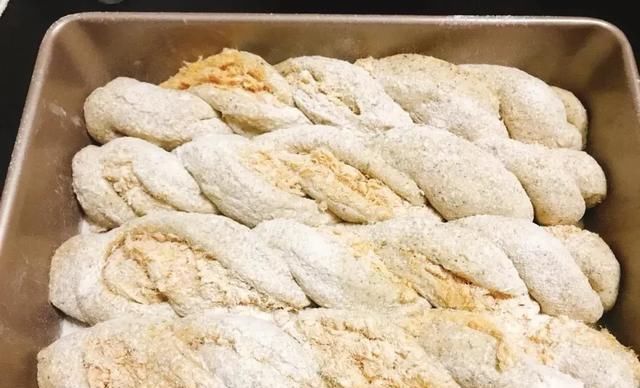  高筋面粉|做「乳酪肉松全麦软欧面包」，不添加这个，怪不得做出来不柔软