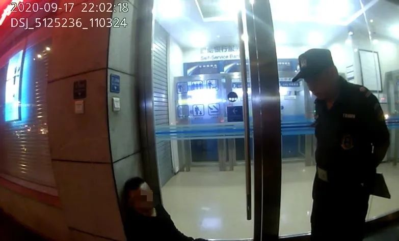 吐苦水|“我在抢劫银行”,珠宝店老板深夜报假警,向民警吐苦水:生活不容易