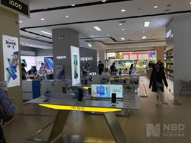 疏通|5G换机潮前夕：华为系加码开店，OPPO疏通全国渠道“毛细血管”
