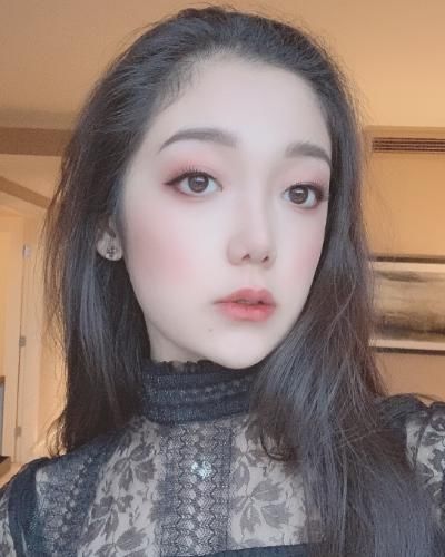  硬糖|硬糖少女超话签到数据，希林第2，赵粤第3，榜首让人意外