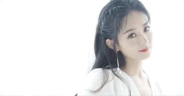 角度|赵丽颖的吸睛锁骨,光靠瘦还不够…...