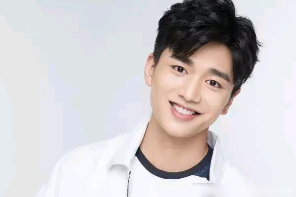  快乐大本营|《快本》新人决赛排名：翟潇闻断层第一，看到易大千，确定黑马吗