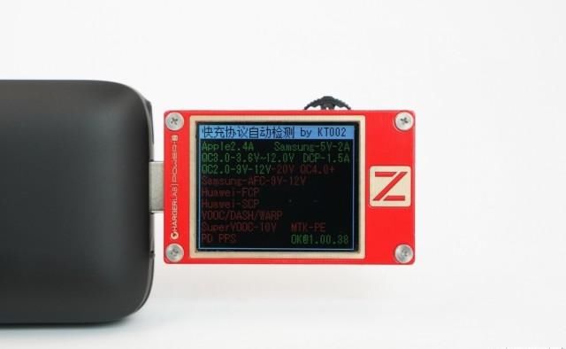 绿联|小巧mini,绿联10000mAh自带苹果MFi认证快充线充电宝评测