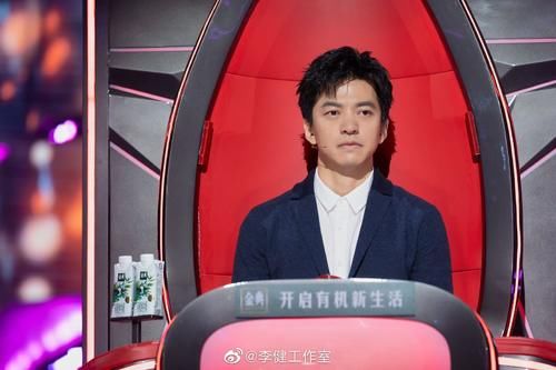  声音|《好声音》：李健抛梗没人接，李宇春格格不入，网友集体想念他！