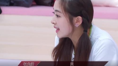 状态|伊能静跟蓝盈莹组队呈现崩溃状态,气到踢墙又哭了,心疼张含韵