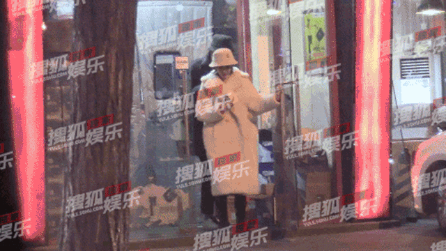  日报|娱乐日报|毛晓彤新恋情曝光？金晨汪汐潮再被拍？孟佳solo倒数第一？