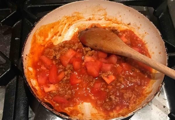  茄子|茄子不要再炒着吃，摇身一变成主食，孩子吃了一碗又一碗