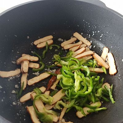  夏日|#夏日消暑，非它莫属#【下饭菜】辣椒炒豆干