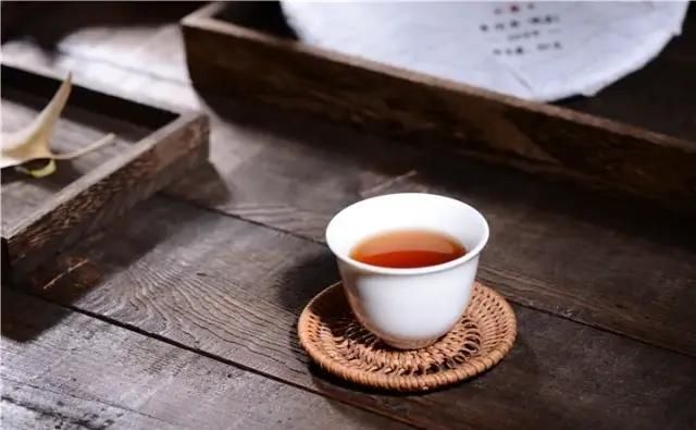 新制熟茶|有堆味的熟茶,品质就一定不好?喝过经典老茶的人都不这么想