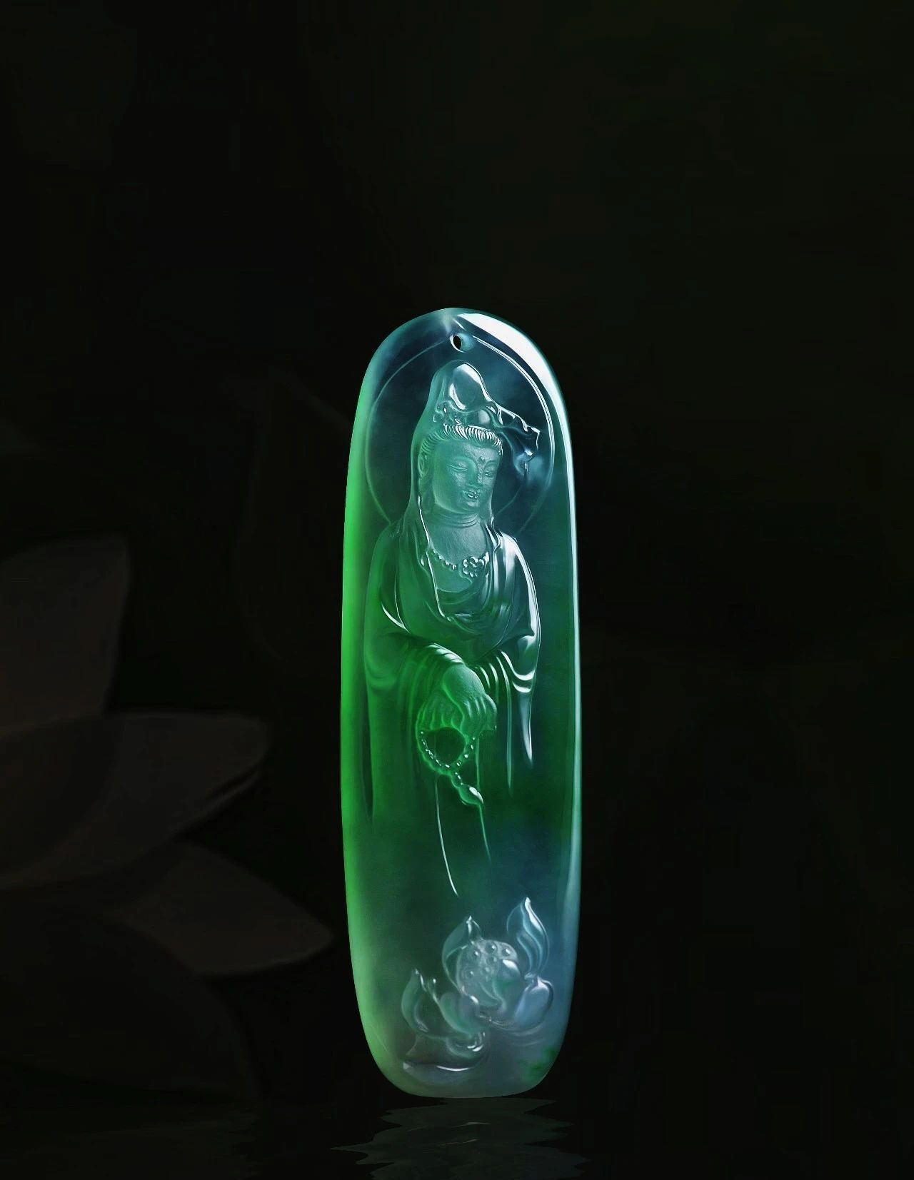 翡翠|养眼! 有些翡翠的美~只可意会不能言传