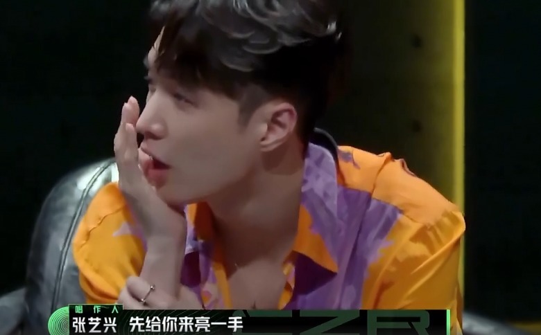 复古|《我是唱作人》预告,张艺兴复古造型抢眼,打“小抄”从小就会