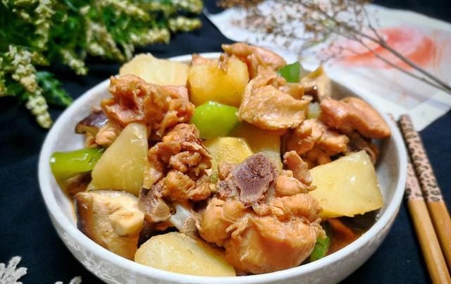  味道|这俩食材焖一锅，营养好味道香，我家立秋后常做，孩子爱吃不挑食